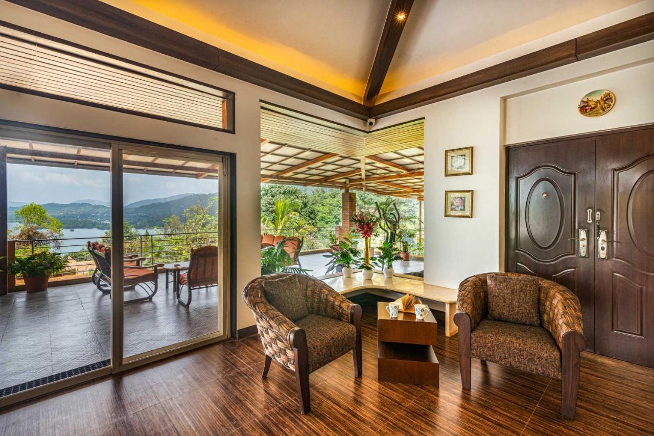 Ekam Lake House By Stayvista With Mountain & Lake Views, Outdoor Jacuzzi, Sauna, Modern Amenities & Kitchen Garden Pune Zewnętrze zdjęcie